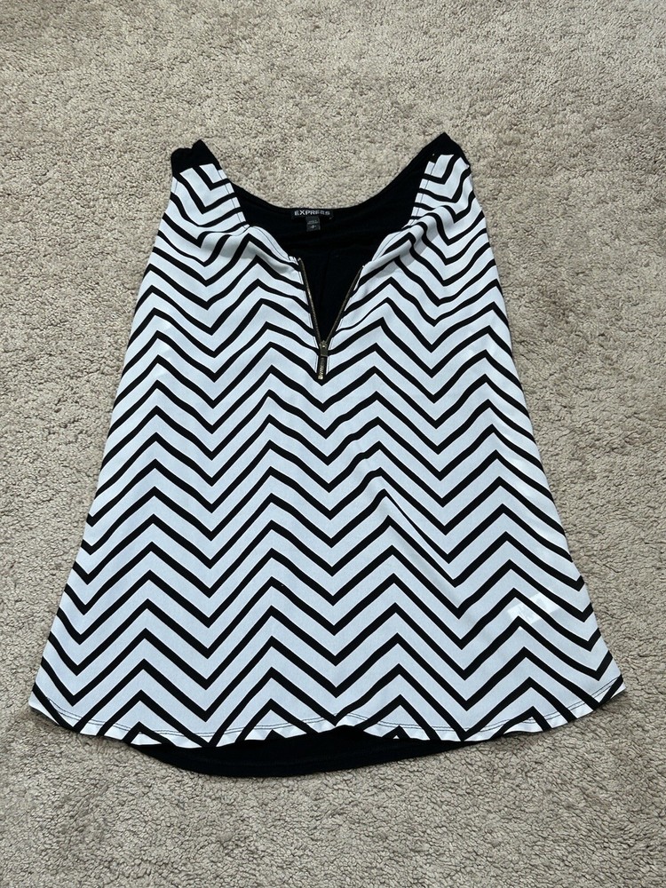 Express Womens Shirt Size Small Multicolor Chevron Print Zip Front Classic Flowy