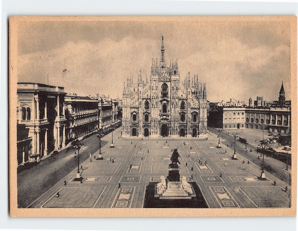 Postcard Piazza del Duomo Milan Italy