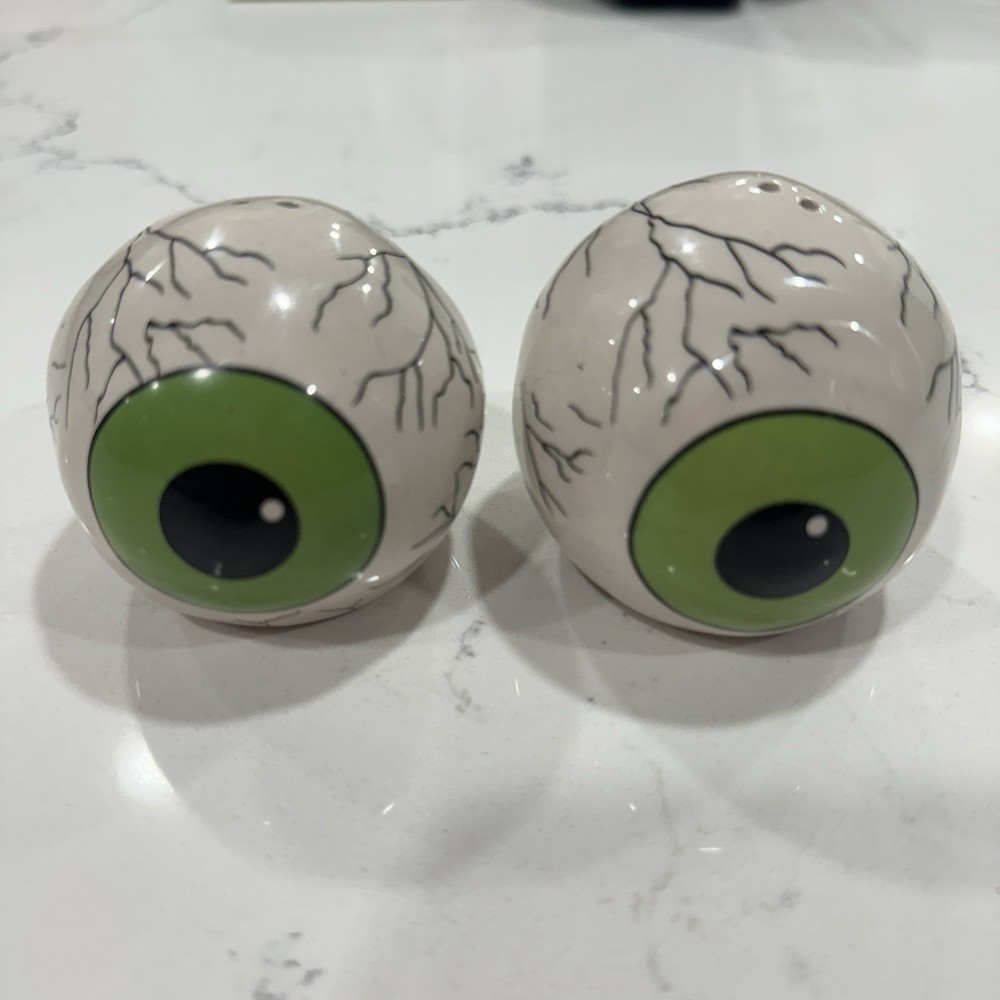 Blue Sky Green Eyeballs Salt Pepper Shakers Halloween Spooky Decorative