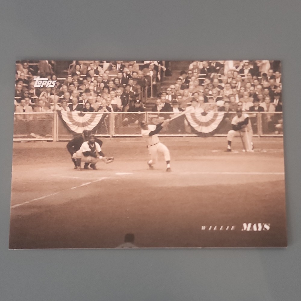 2022 Topps Black and White Willie Mays Sepia Parallel #/75 Rare Baseball Card