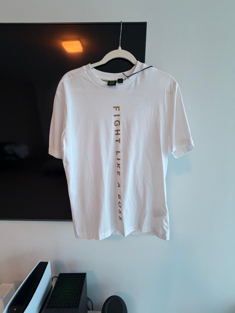 Hugo Boss Men's T-Shirt Small Size
