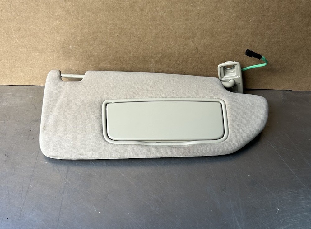 2005-2007 Volvo V70 Right Passenger Sun Visor with Light Beige OEM 1206