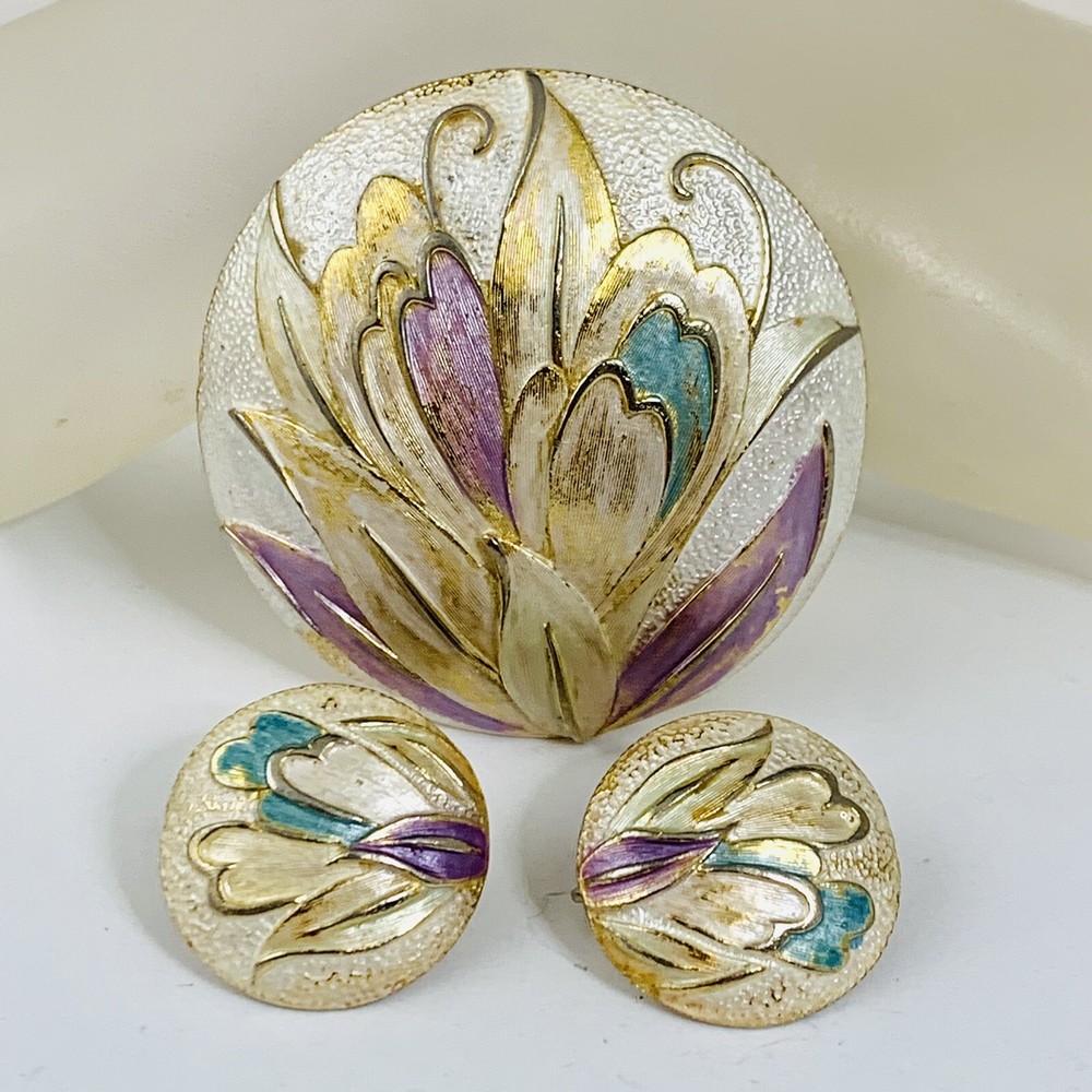 Vintage PARK LANE Unsigned Pastel Enameled Round Brooch and Clip on Earrings Set