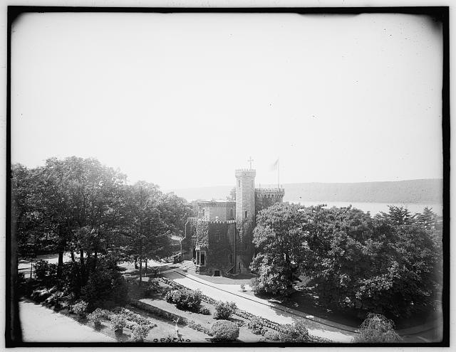 Photo:New York NY Castle Academy of Mount St Vincent 1910s Front View-image