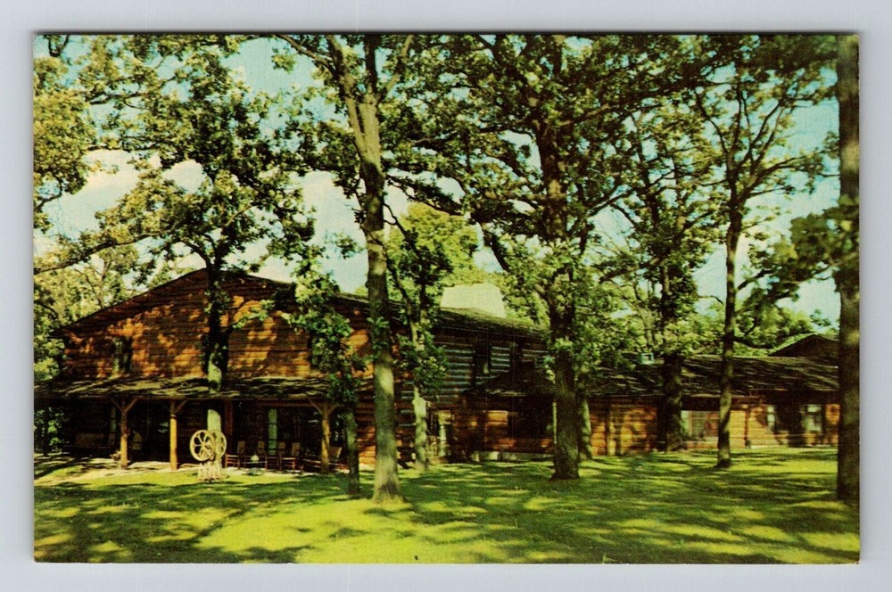 Rockton IL-Illinois, Exterior Wagon Wheel Lodge, Vintage Postcard
