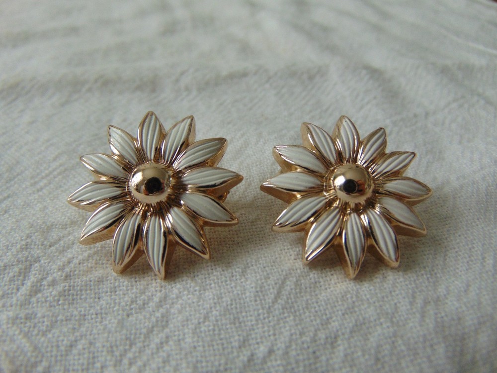 vintage Corolite signed white enamel clip on floral earrings