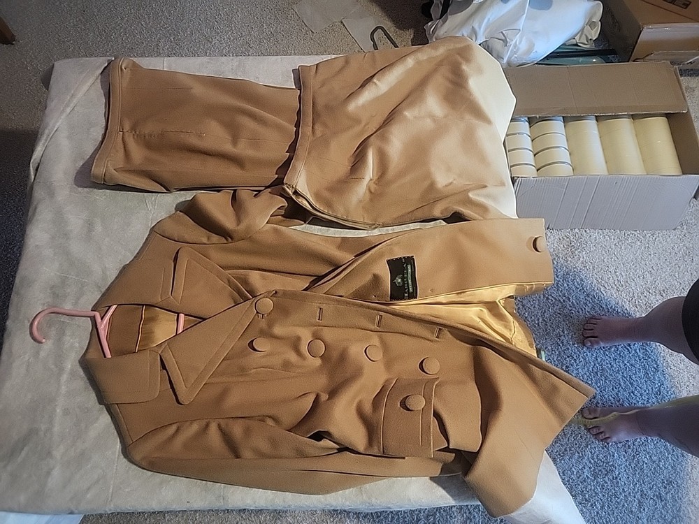 Harilela's 1969/70 Made In Hong Kong 3 Piece Wool/silk Womens Suite.