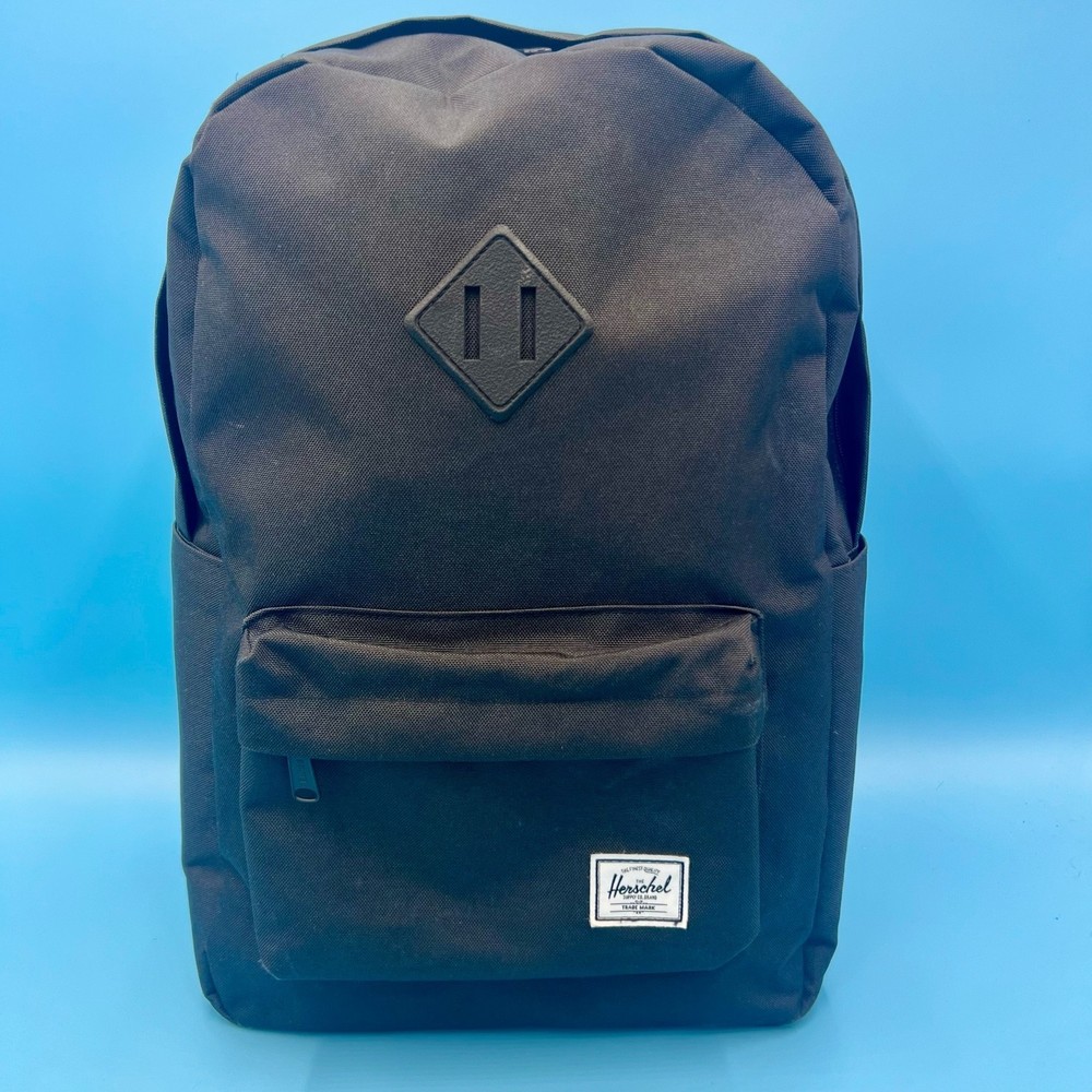 Herschel Heritage Black Backpack 21.5L Classic Style 18.5x12.5x5.5 Inches