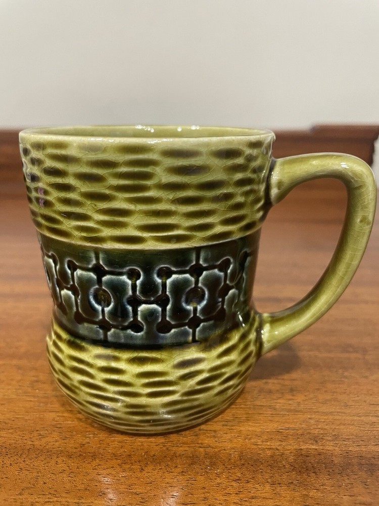 Vintage Coffee Mug Tea Cup Ceramic 3D Embossed JAPAN. READ