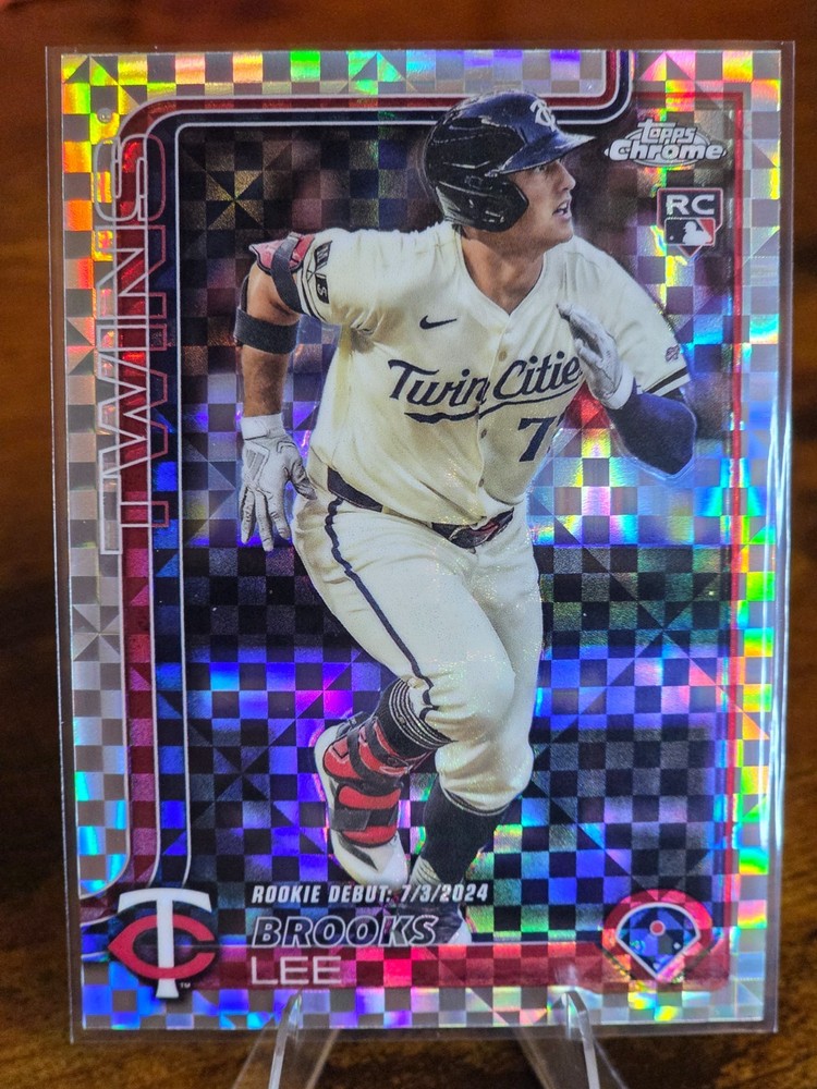 2025 Topps Chrome Update Series - Rookie Debut - Brooks Lee #USC6 (RC) X-Fractor