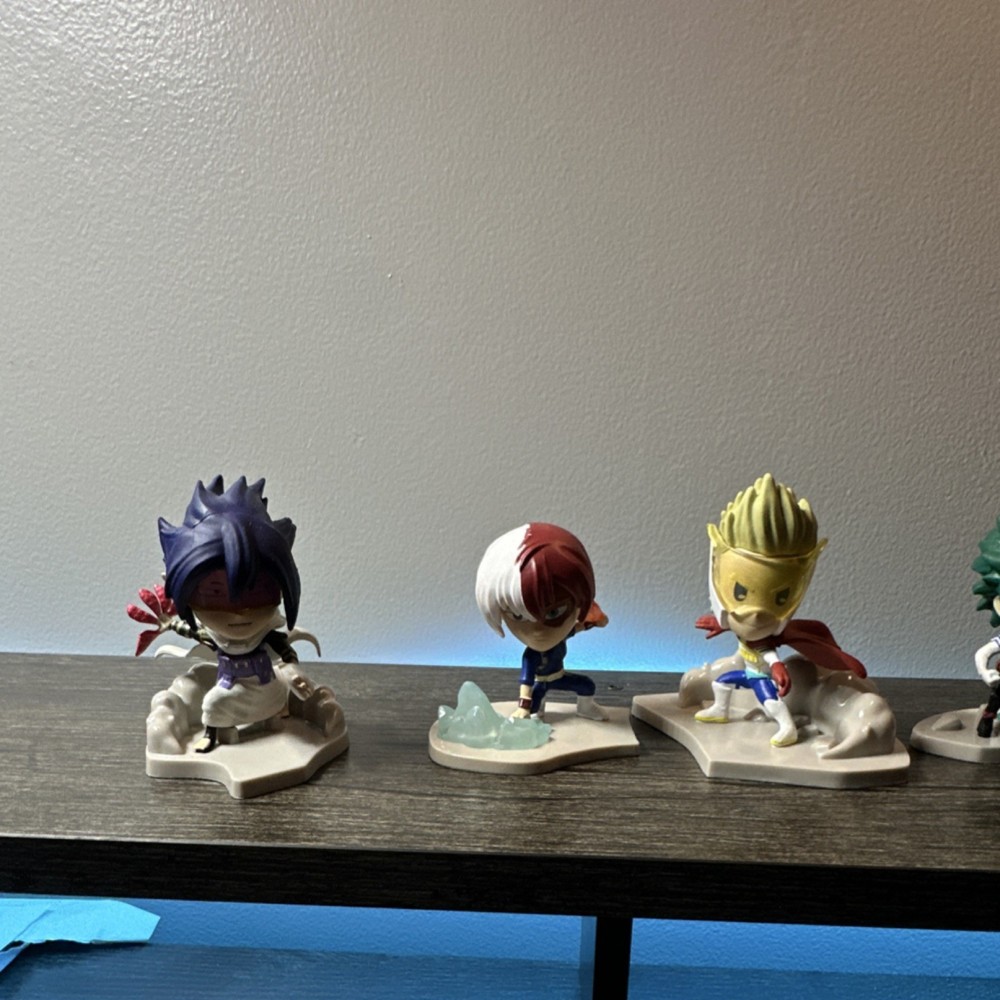Banpresto My Hero Academia Miniature PVC Figurine Set w six  figures.