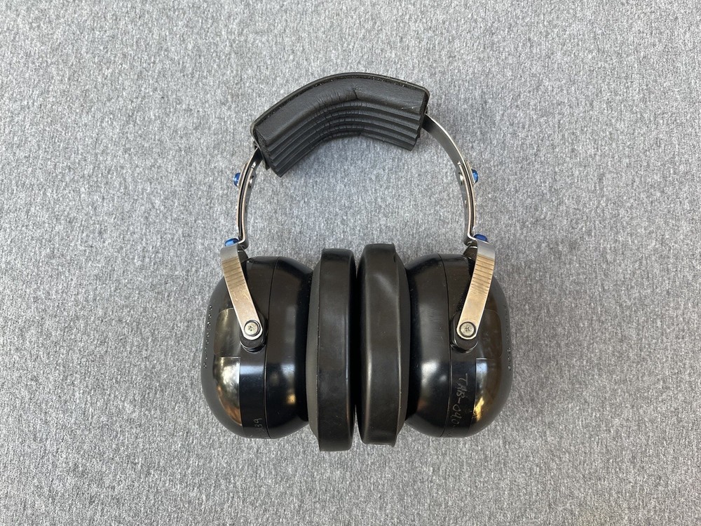 United States Navy Blue Angels Hearing Sound Protection Earmuffs Flight Team