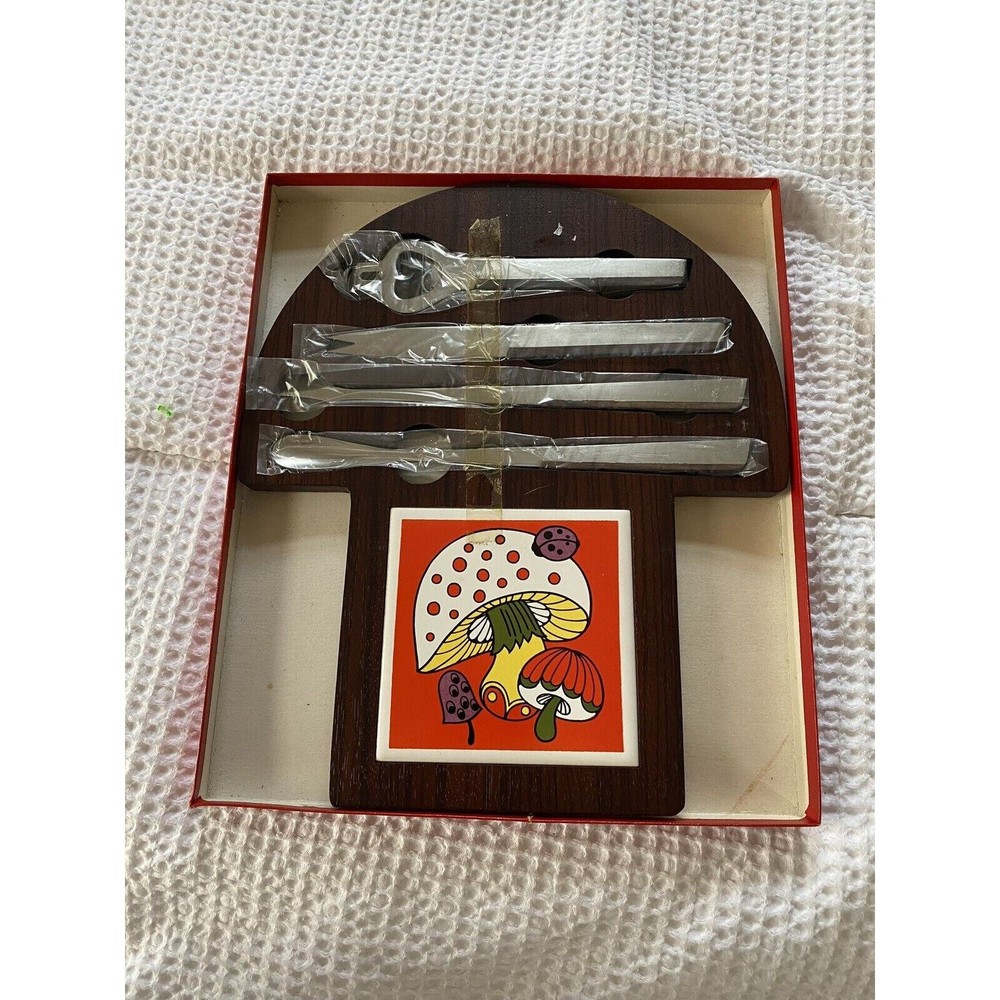 Vintage 70s Light Wood Cheese Charcuterie Board Mushroom MCM Retro Ceramic Tile