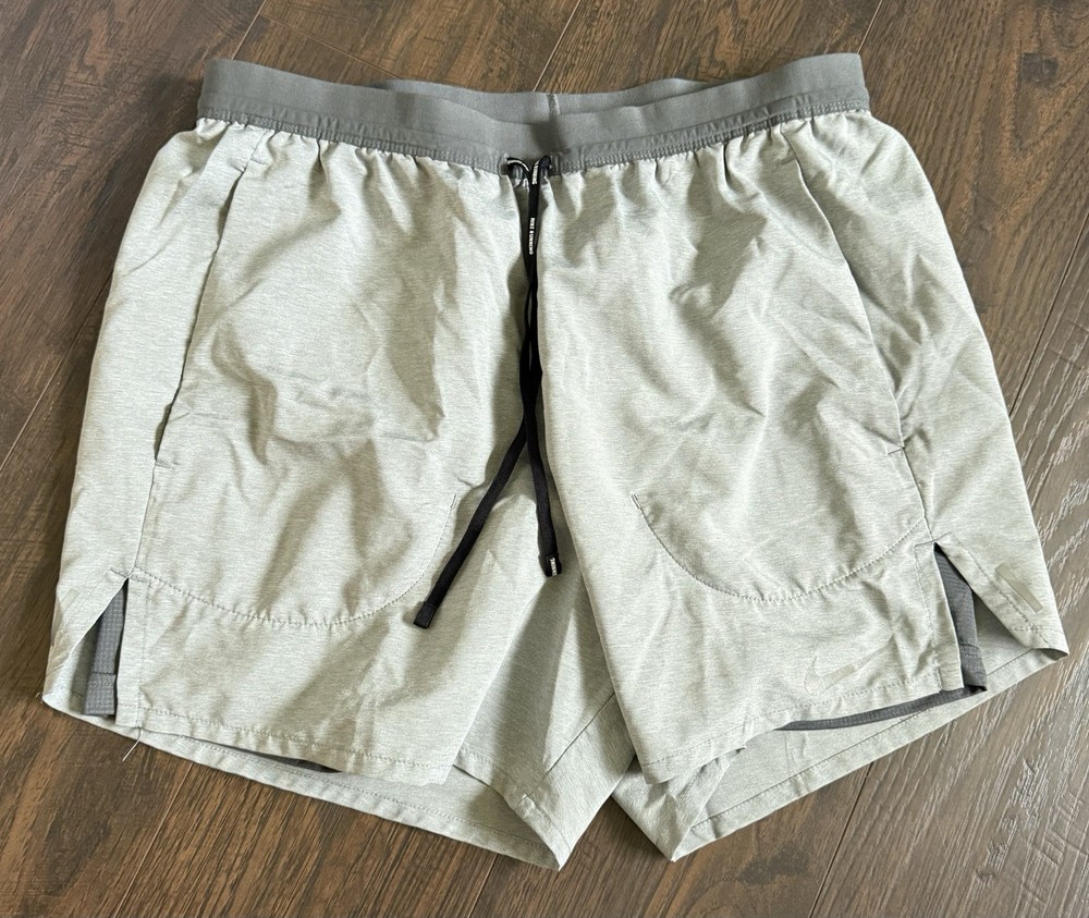 Nike ‘Flex Stride’ Gray Running Shorts! (men’s Medium)