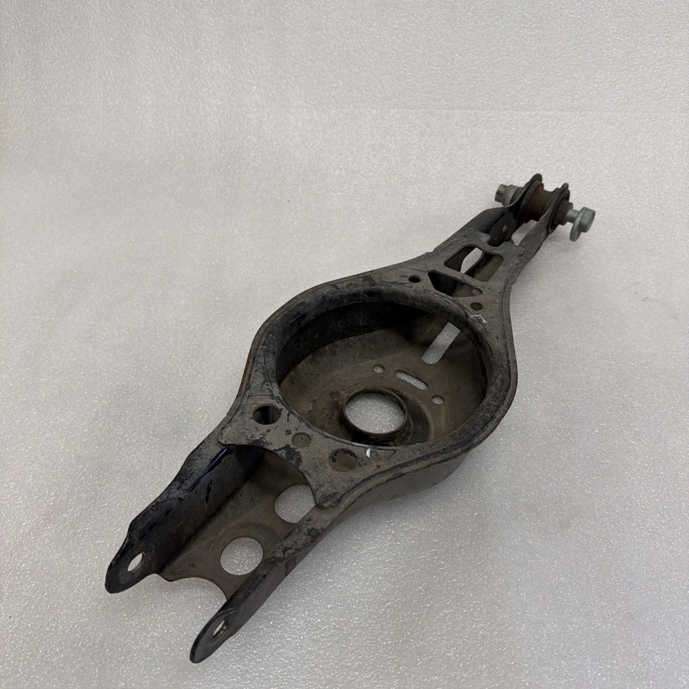 2018 - 2024 TOYOTA CAMRY FWD REAR RIGHT SIDE LOWER CONTROL ARM SPRING PERCH OEM