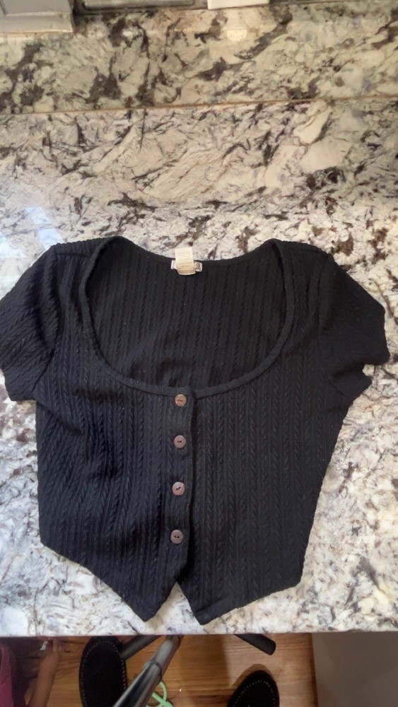 Bozzolo Black Solid Knit Crop Top Short Sleeve Scoop Neck Button S