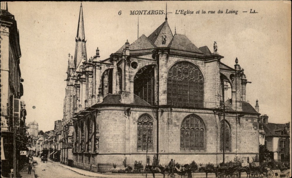L'Eglise et la rue du Loing Montargis France vintage postcard s169