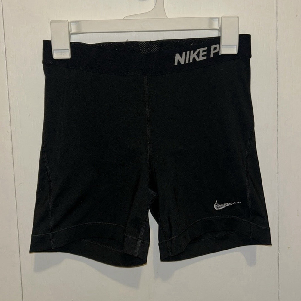 Nike Pro Women’s Black Compression Shorts Gym Training Pull-On Stretch Waist