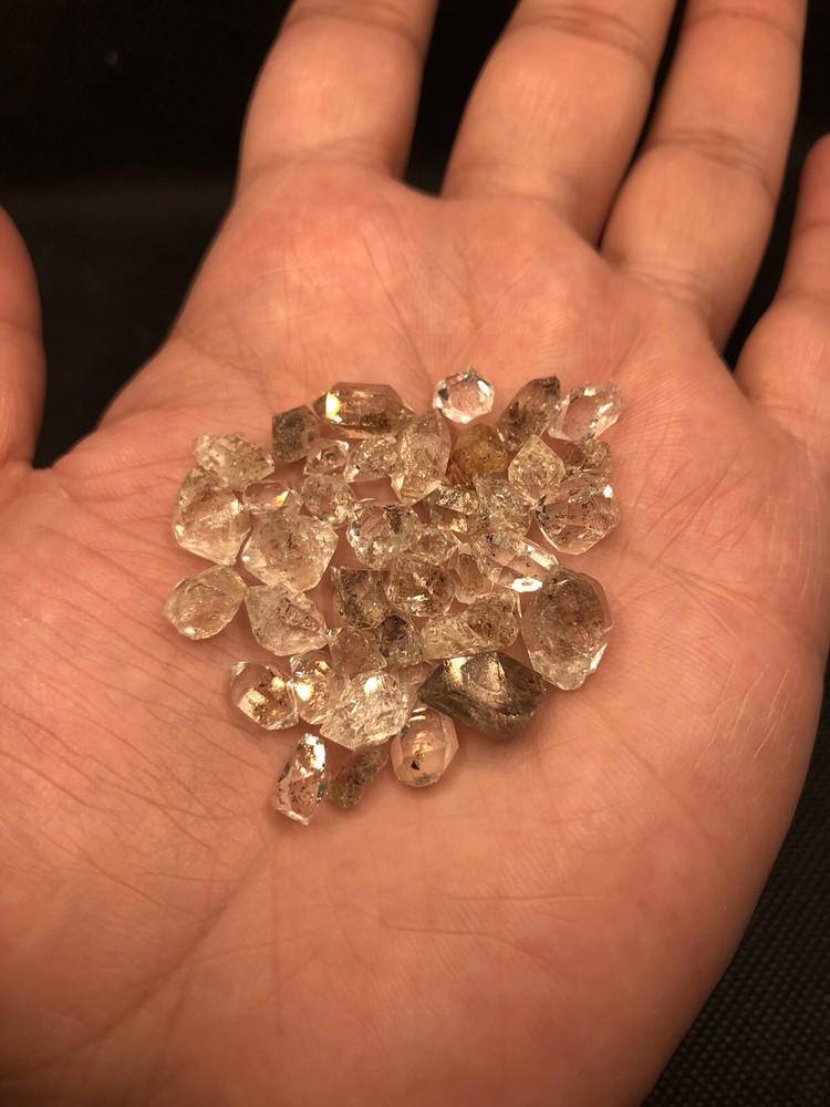Stunning Natural Fluorescent Lustrous Petroleum Diamond Quartz Crystals