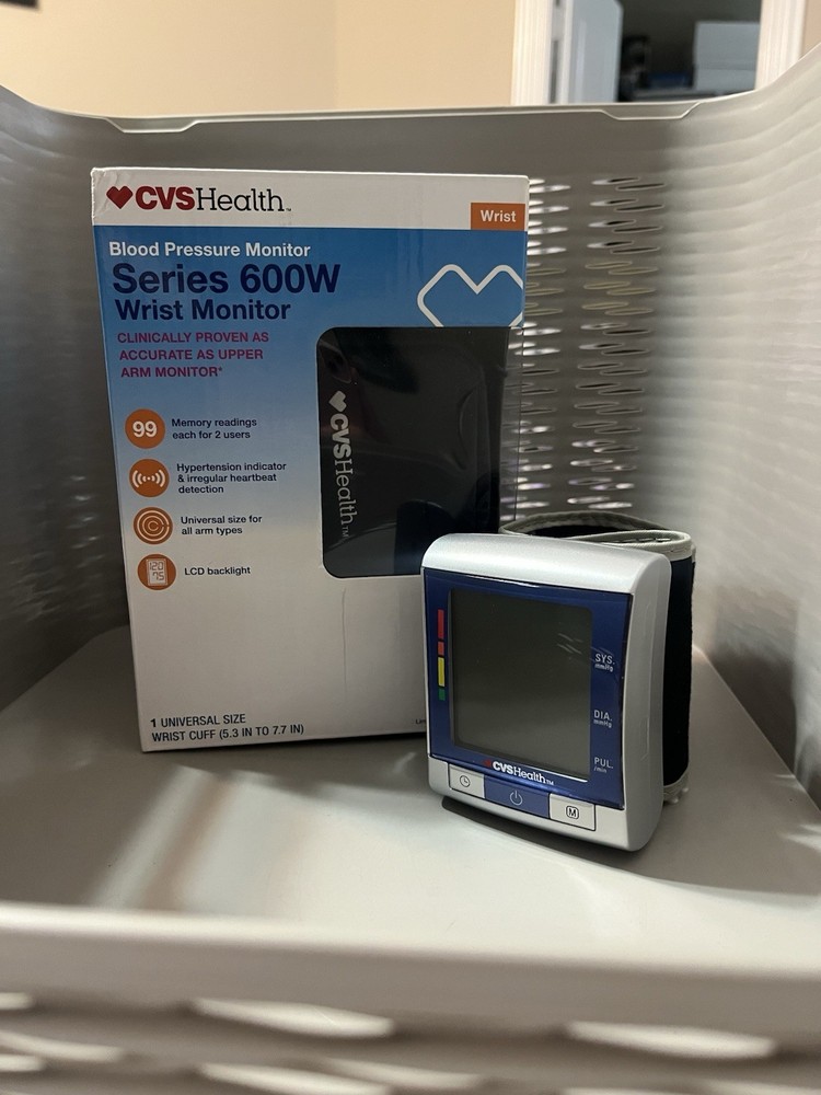 CVS Health Wrist Blood Pressure Monitor Series 600W *description*