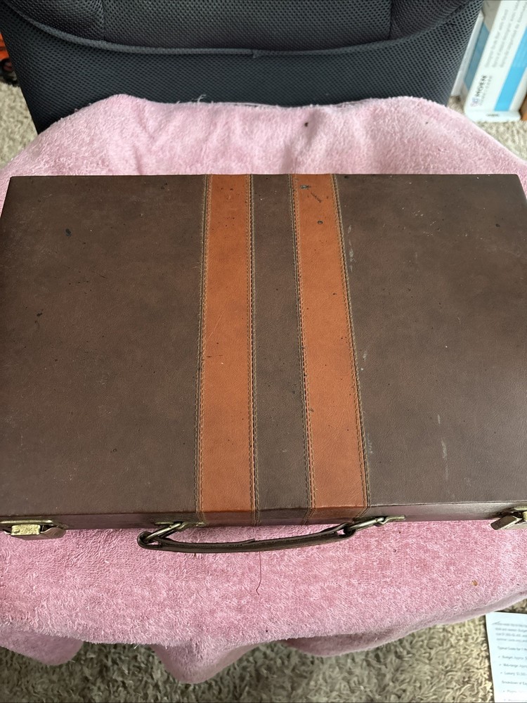 Vintage Backgammon Set in Faux Leather Briefcase Carrying Case - Complete EUC