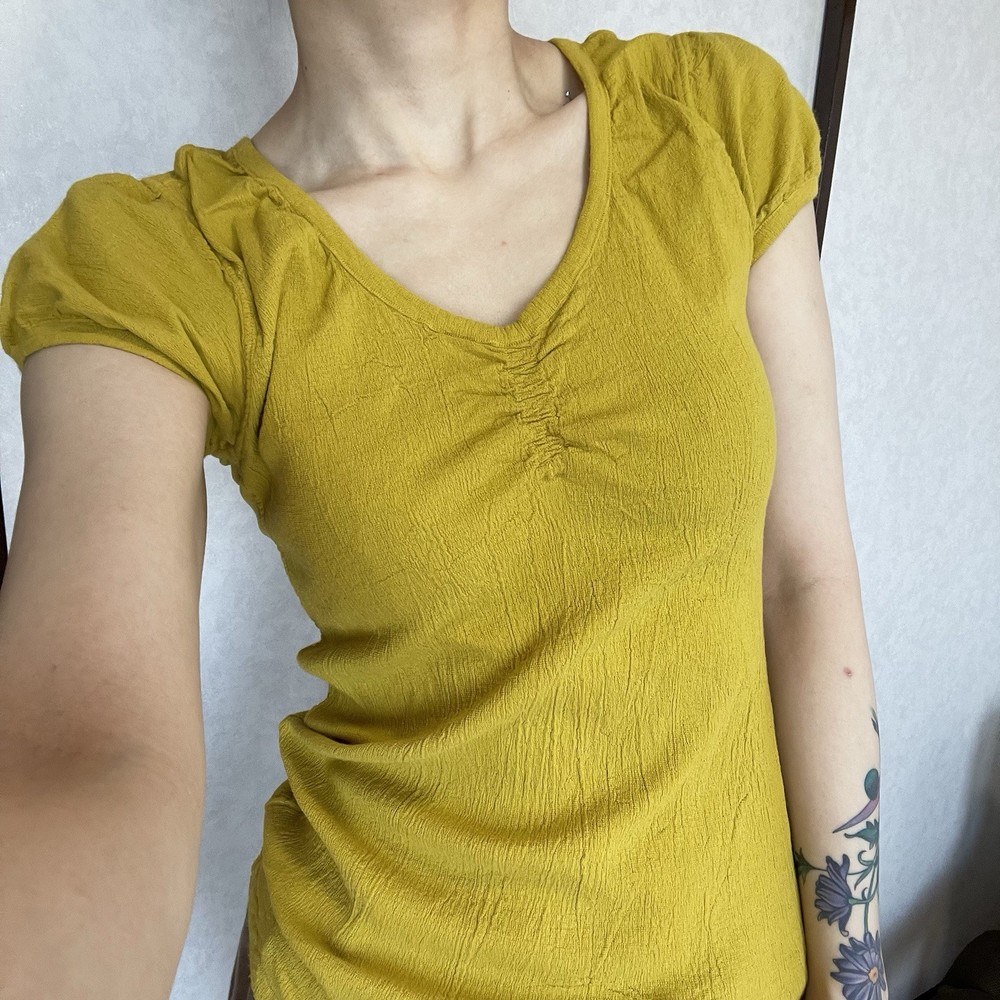 ISSEY MIYAKE me crinkled pleated stretch top yellow