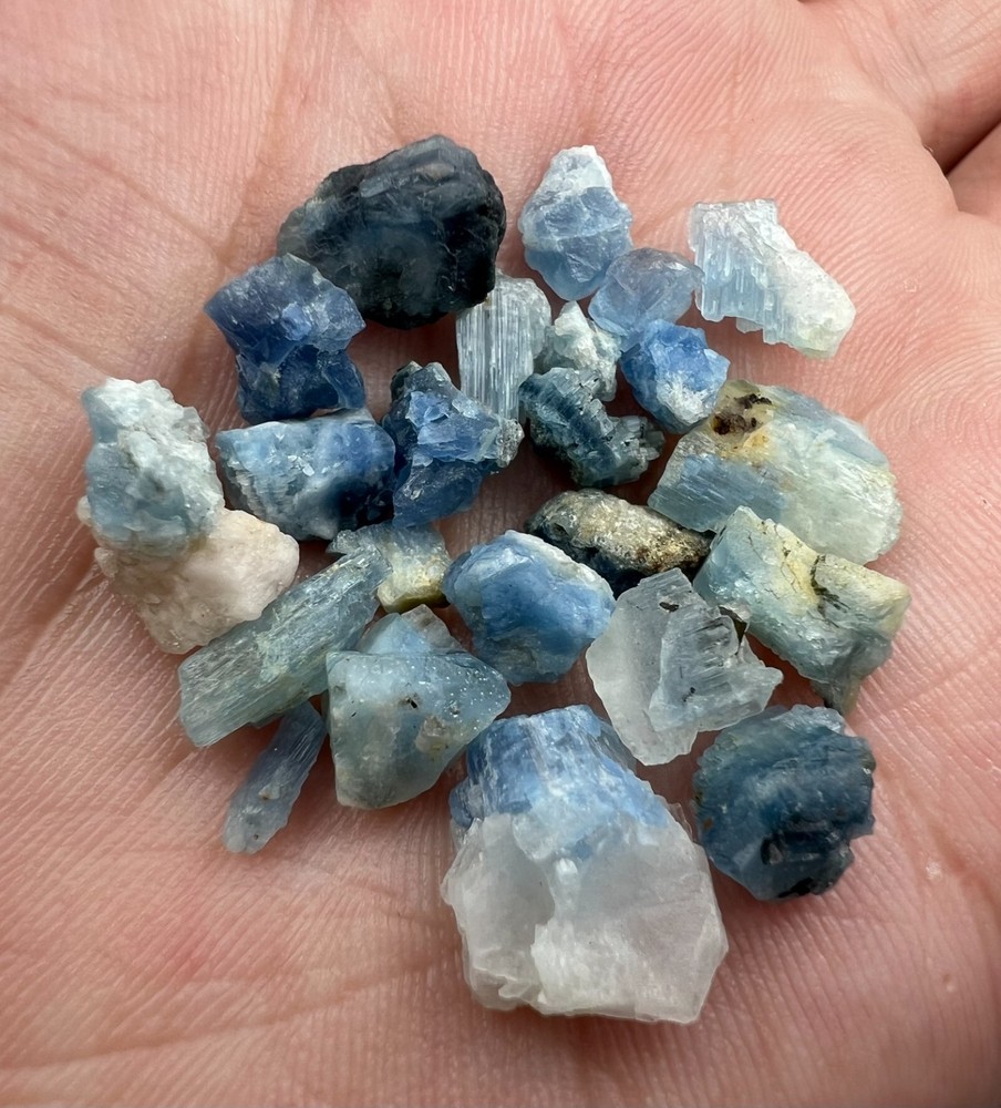 34 CT Alkali Beryl Lot From Badakhshan Afghanistan M-1
