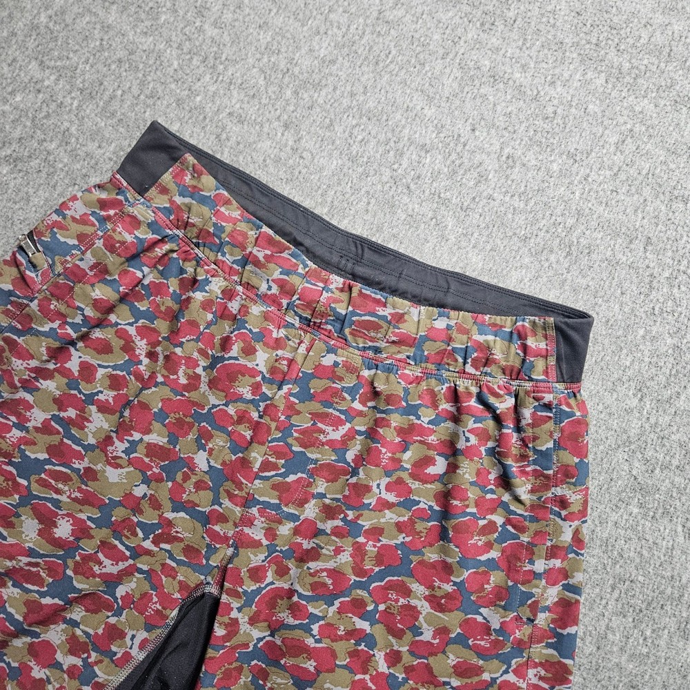 Lululemon Pace Breaker Shorts Mens L Red Floral Camo Athletic Running 9 Inch