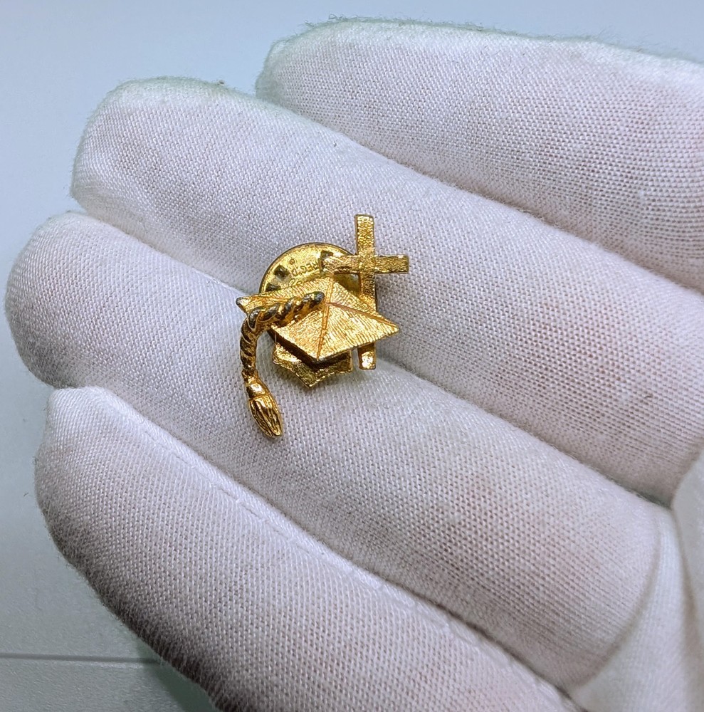 Gold Tone Graduation Cap Mortarboard and Tassel Cross Lapel Pin Tie Tack