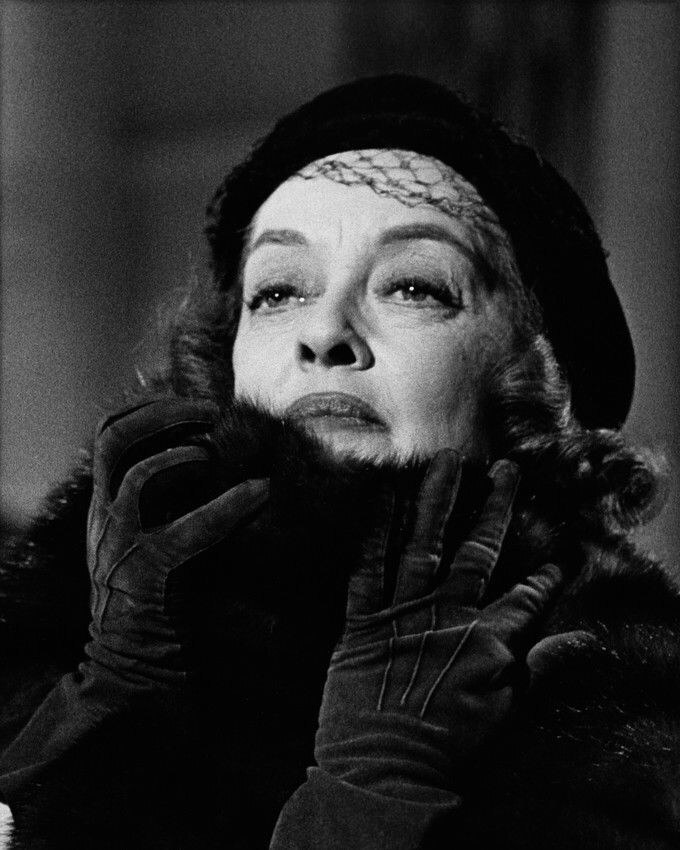 77566 BETTE DAVIS PHOTO Wall Print Poster US