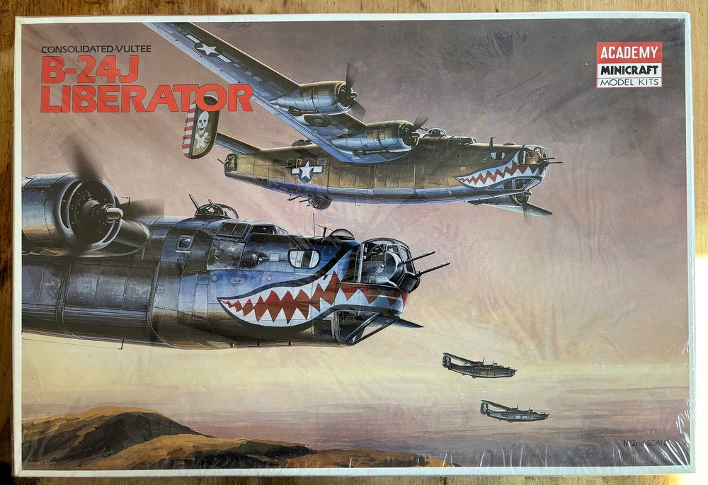 ACADEMY MINICRAFT 1/72-scale CONSOLIDATED B-24J LIBERATOR WW2 BG USAAF KIT #1694