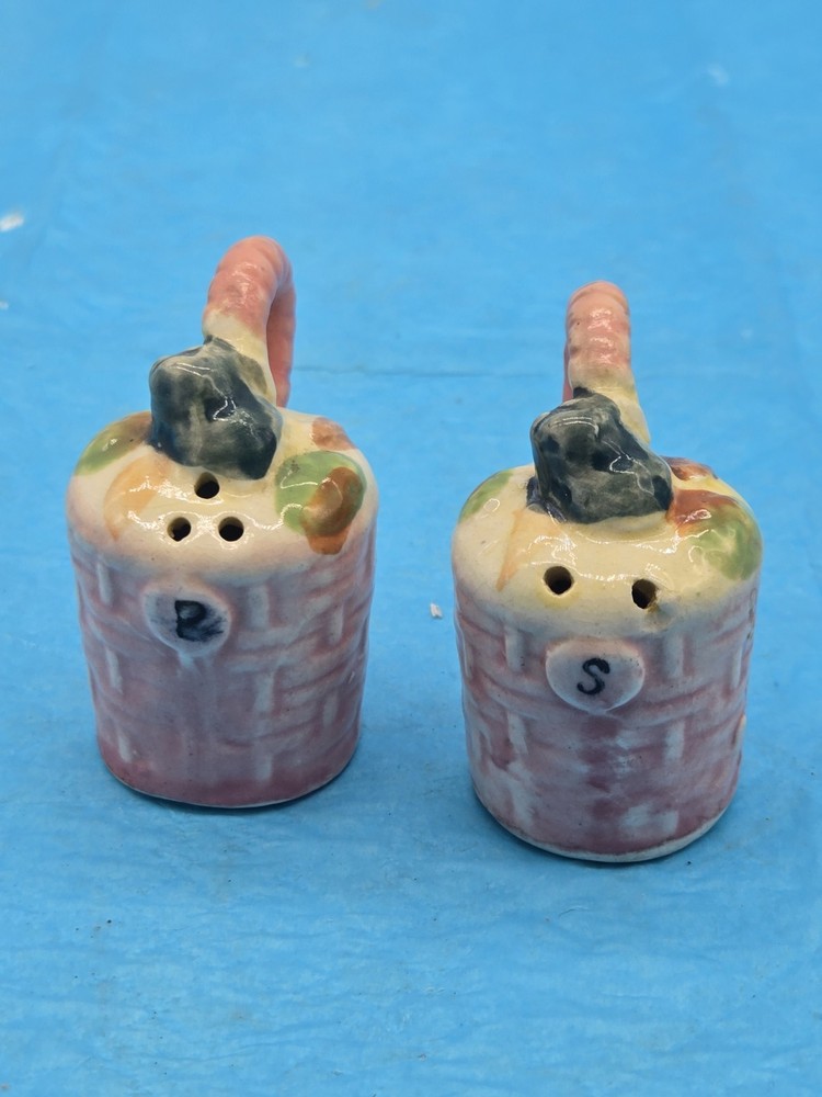 Pink Vegetable Hanging Basket Salt and Pepper Shakers Ceramic             **56-5