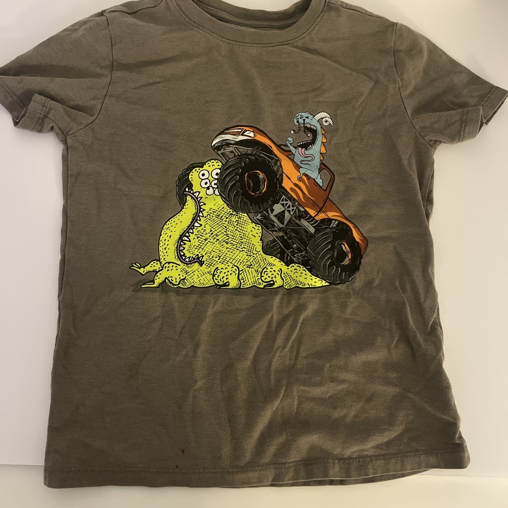Cat & Jack T-Shirt Boys Size Small 6/7 Grey Gray  Short Sleeve Preowned