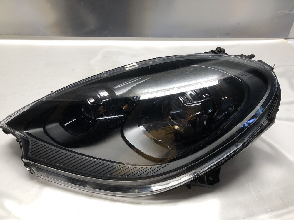 2015-2018 Porsche Macan GTS Left Headlight OEM Genuine Part