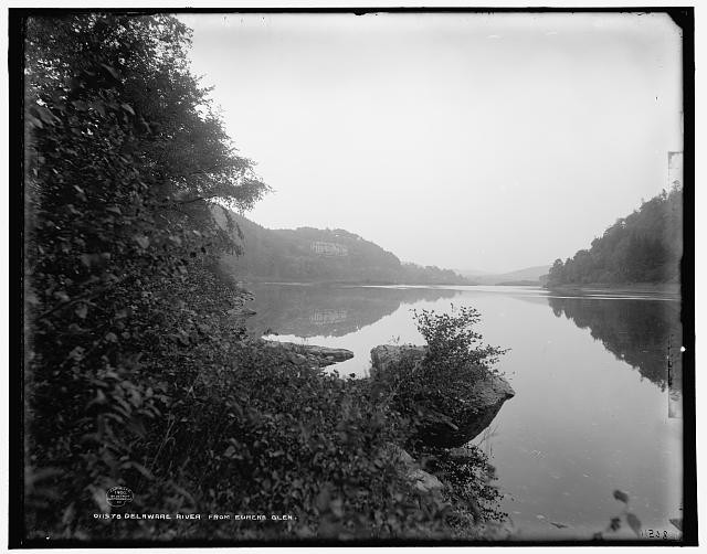 Delaware River,Eureka Glen,Water Gap,cliffs,Detroit Publishing Company,c1900