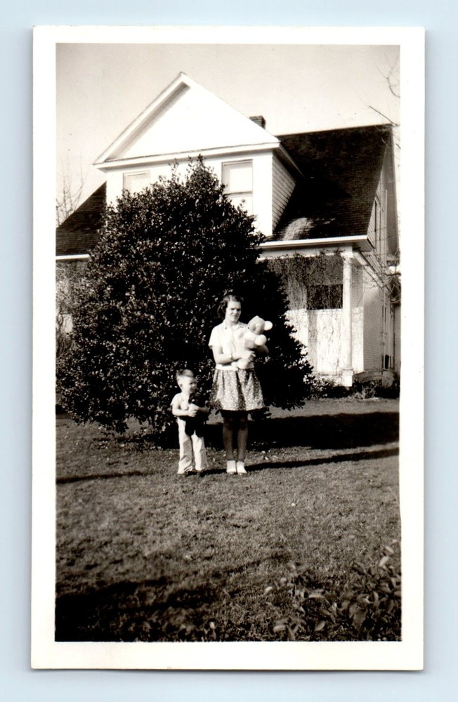 Old Vintage Photo BOY AND GIRL HOLDING TEDDY BEAR TOY STUFFED ANIMAL SNAPSHOT