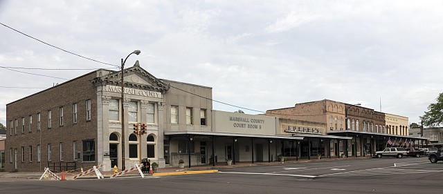 Holly Springs Mississippi Downtown Block Marshall County Courthouse 2016