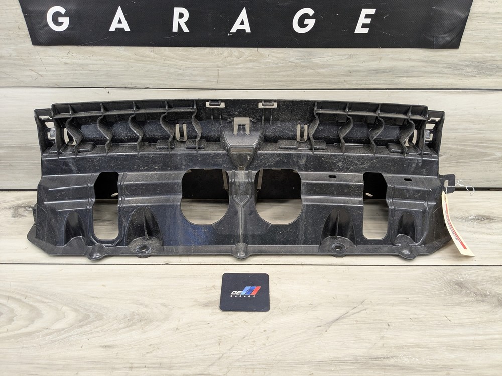 19-23 OEM BMW G05 X5 Rear Center Bumper Support Mounting Bracket