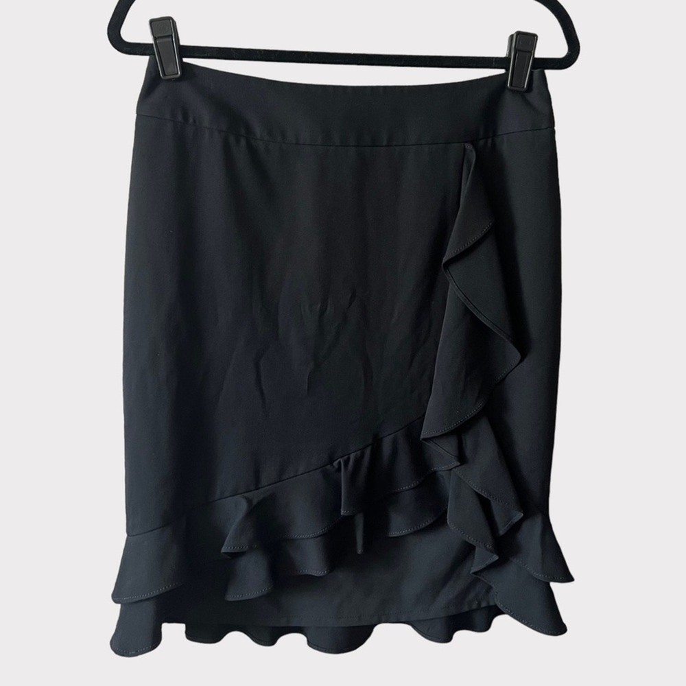 White House Black Market Straight Ruffle Hem Skirt size 2