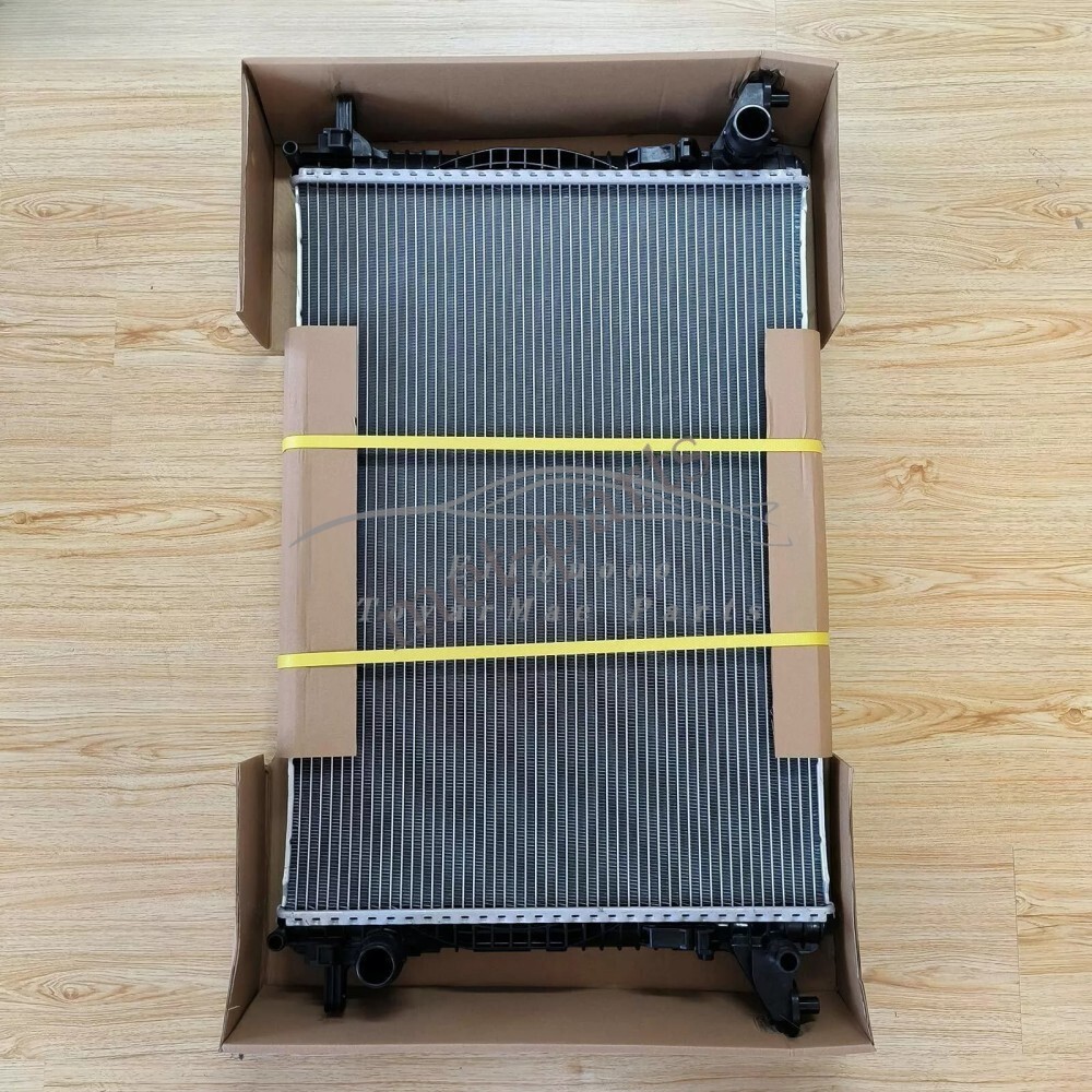 4M0121251M Radiator Assembly for Lamborghini Urus & Bentley Bentayga 4.0 V8