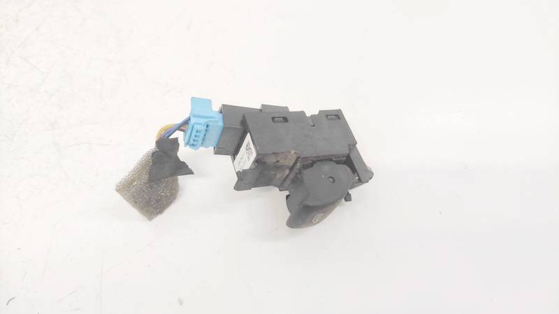 2010 Volvo XC70 Power Window Regulator & Switch #2037963-79