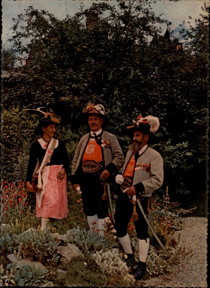 Zillertal Tracht Mayrhofen Tyrol Austria vintage postcard p383