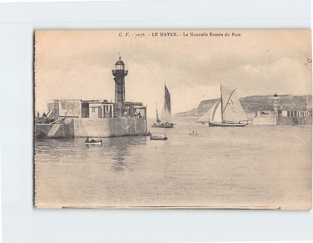 Postcard La Nouvelle Entrée du Port Le Havre France