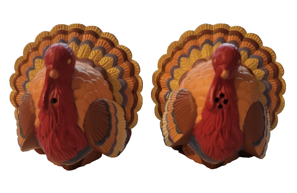 Vtg Thanksgiving  Fall Turkey Colorful Hallmark Salt and Pepper Plastic  Shakers
