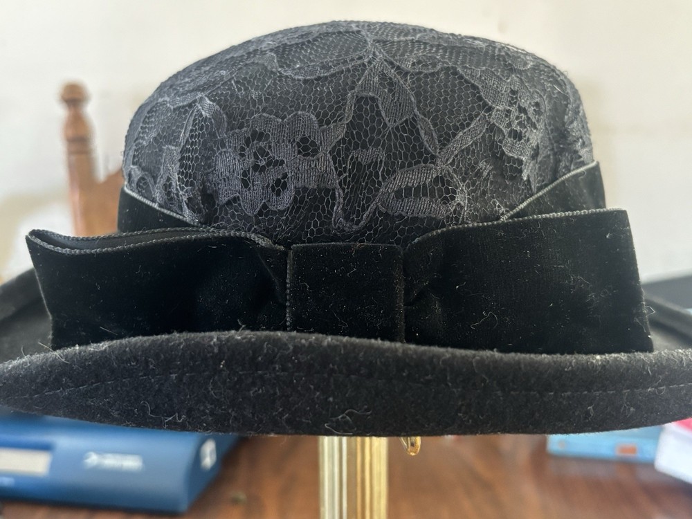 Vintage 1920-1930 Arlin 100% Wool Women’s Hat Lace Overlay Velvet Band&bow