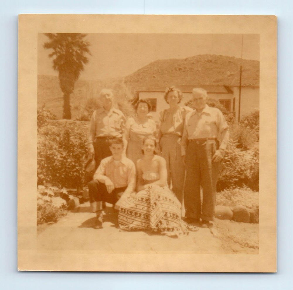 Old Vintage Square Color Photo MEN WOMEN IN YARD KODACOLOR PALM TREE HOUSE