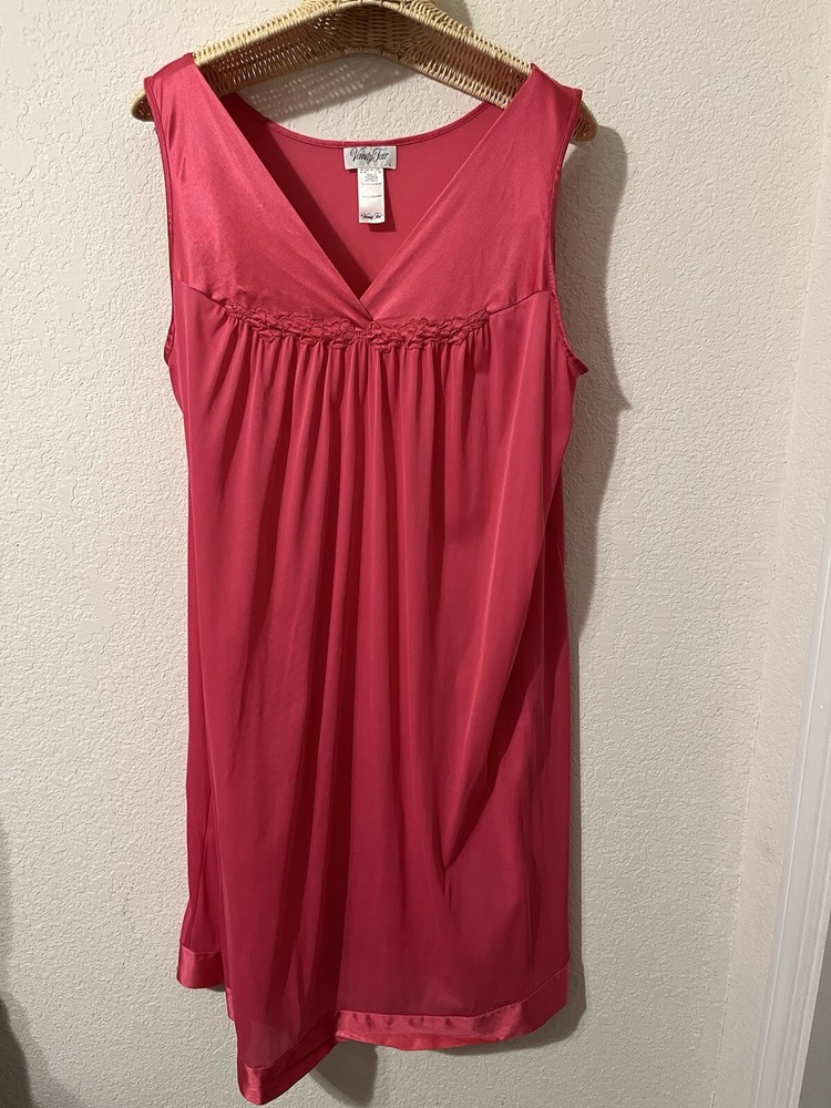 Vanity Fair Slip Dress Nightgown Pink Fusia  L / 42 Silky Floral Bodice Trim VTG
