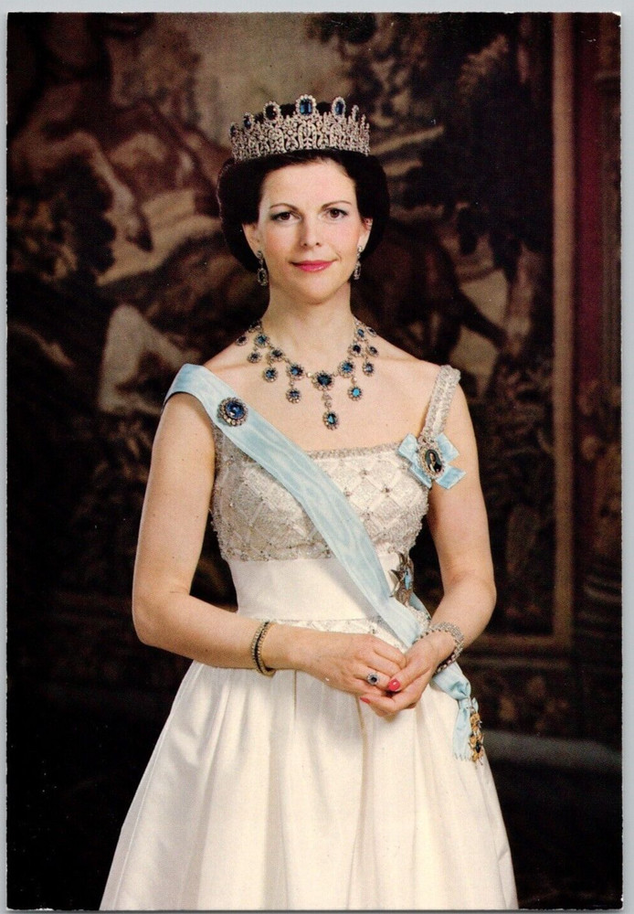 Queen Drottning Silvia of Sweden Royal Portrait Retro 6x4 Postcard