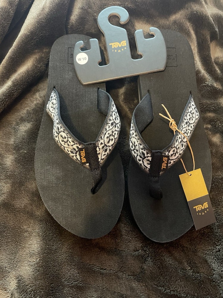 Women’s Sz 10 Teva Mush II Flip Flops. New With Tags