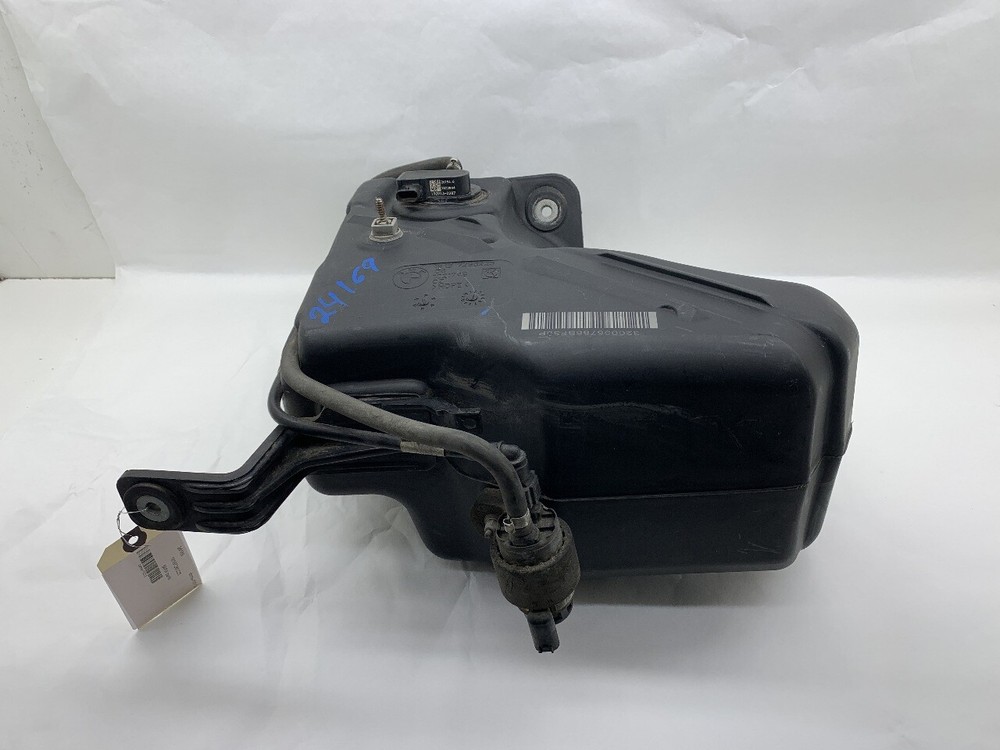 2014-2018 BMW 328D Diesel Exhaust Fluid SCR Passive DEF Tank